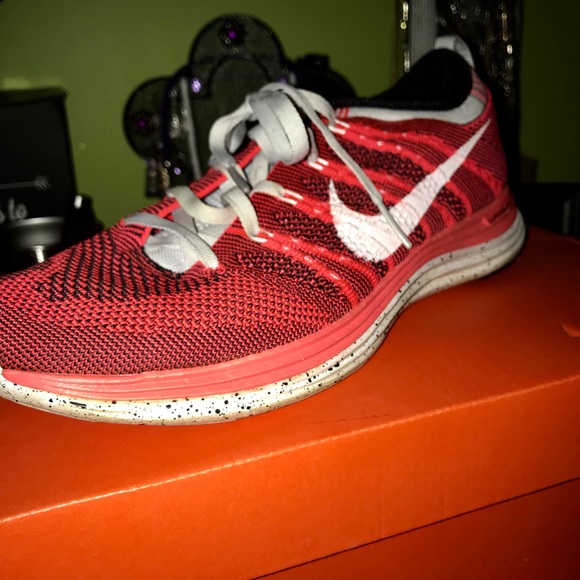 Worn once maybe twice Nike’s flyknit one+ - Picture 2 of 4